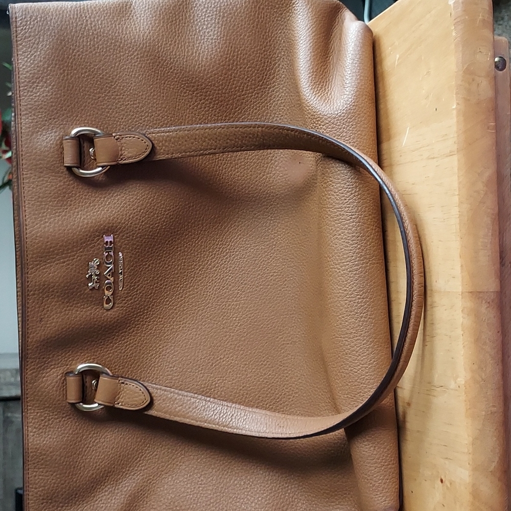 Tote - Picture 2 of 2